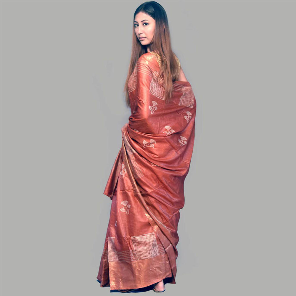Handloom Silk Tribal Print Saree - Image 4